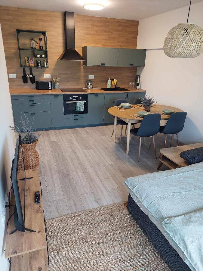 Apartman Besen 304 เบเชนยอวา ภายนอก รูปภาพ